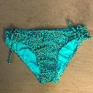 California Waves Cheeky Bikini Bottoms